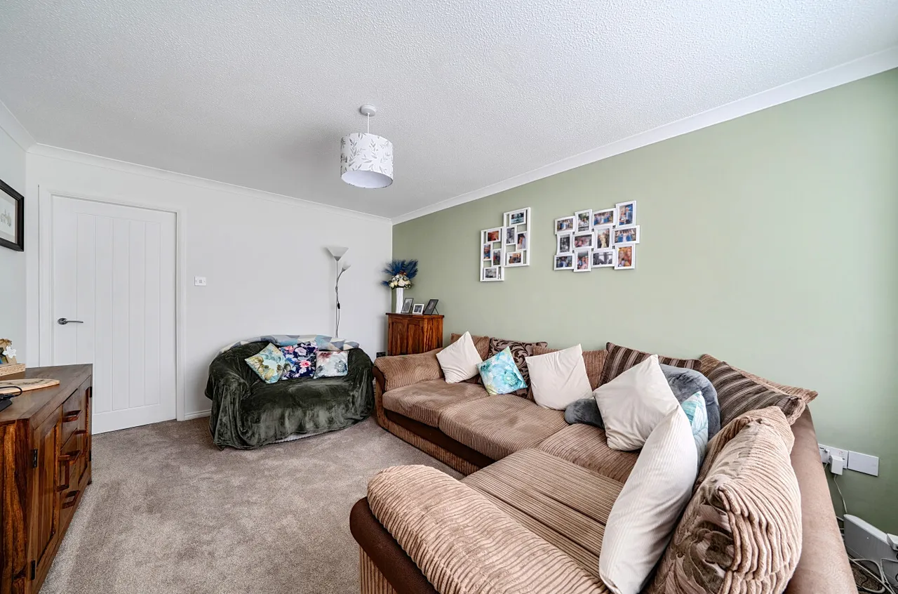 Sycamore Drive, Newtown, photo 7