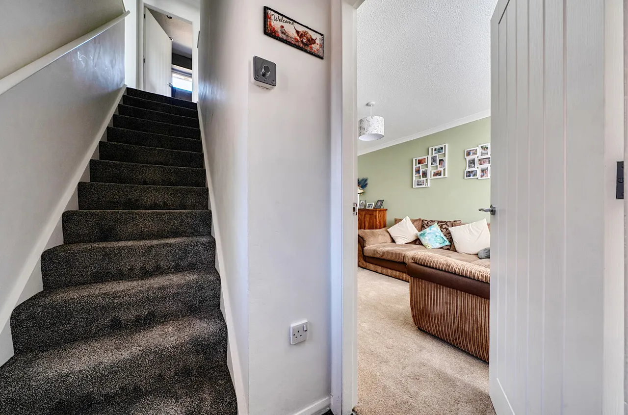 Sycamore Drive, Newtown, photo 13