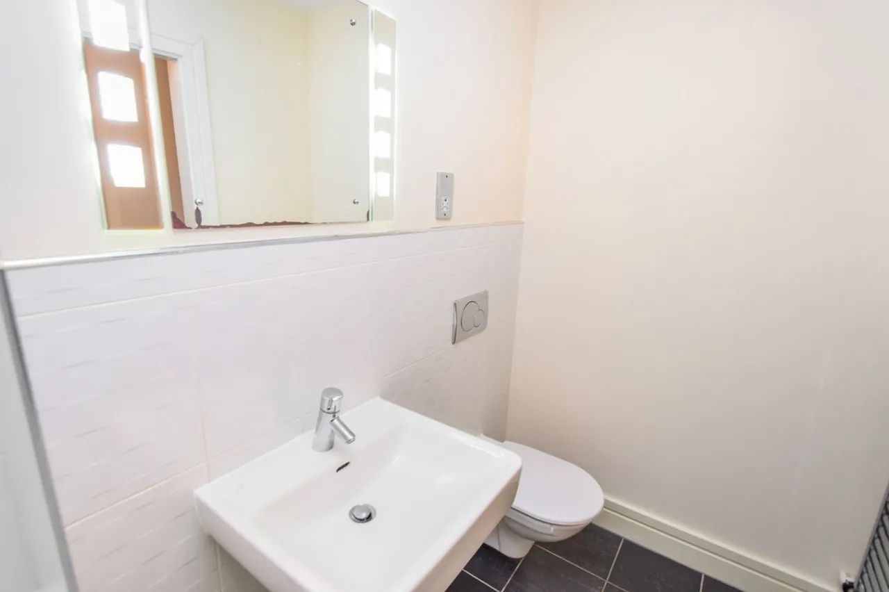 Low Westward Lane, Huddersfield, HD7, photo 8