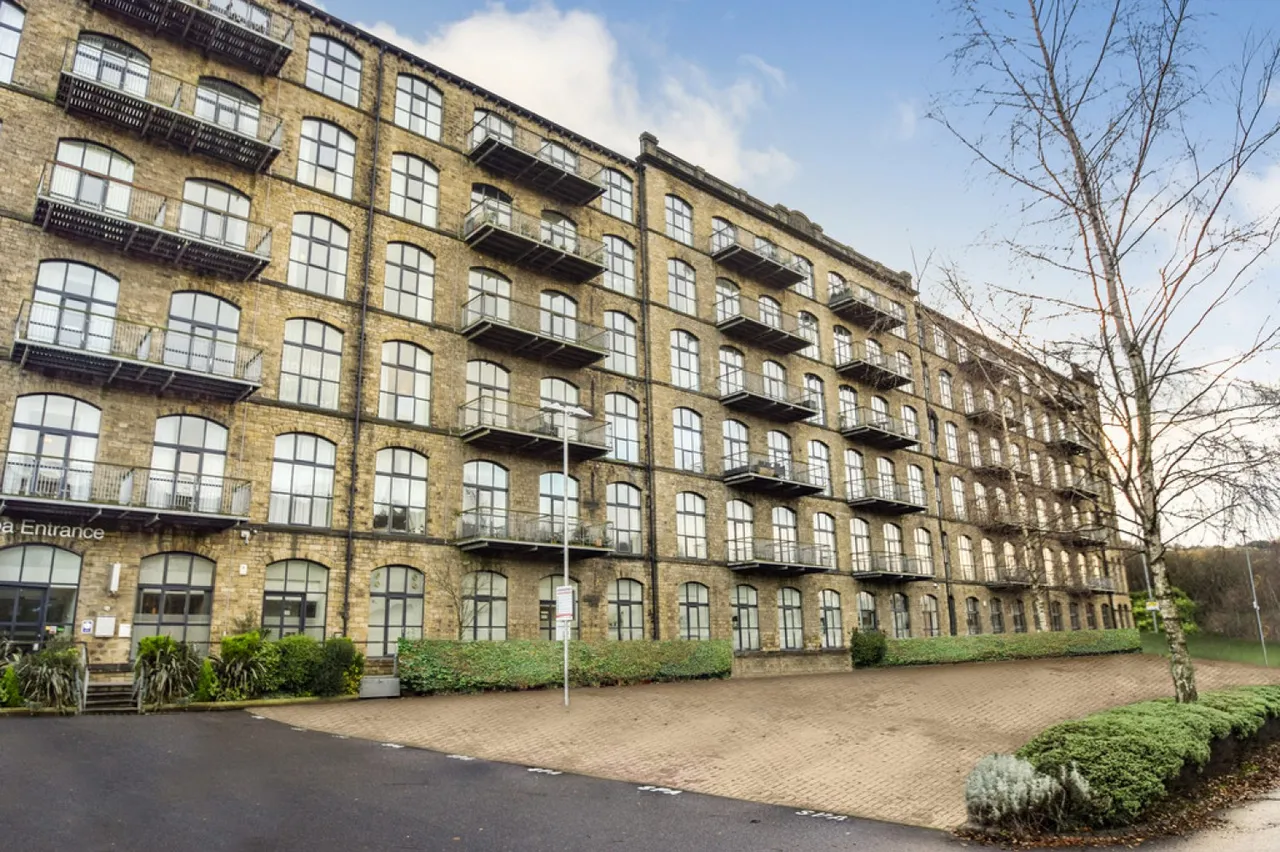 1 bed flat to rent, Low Westward Lane, Huddersfield, HD7