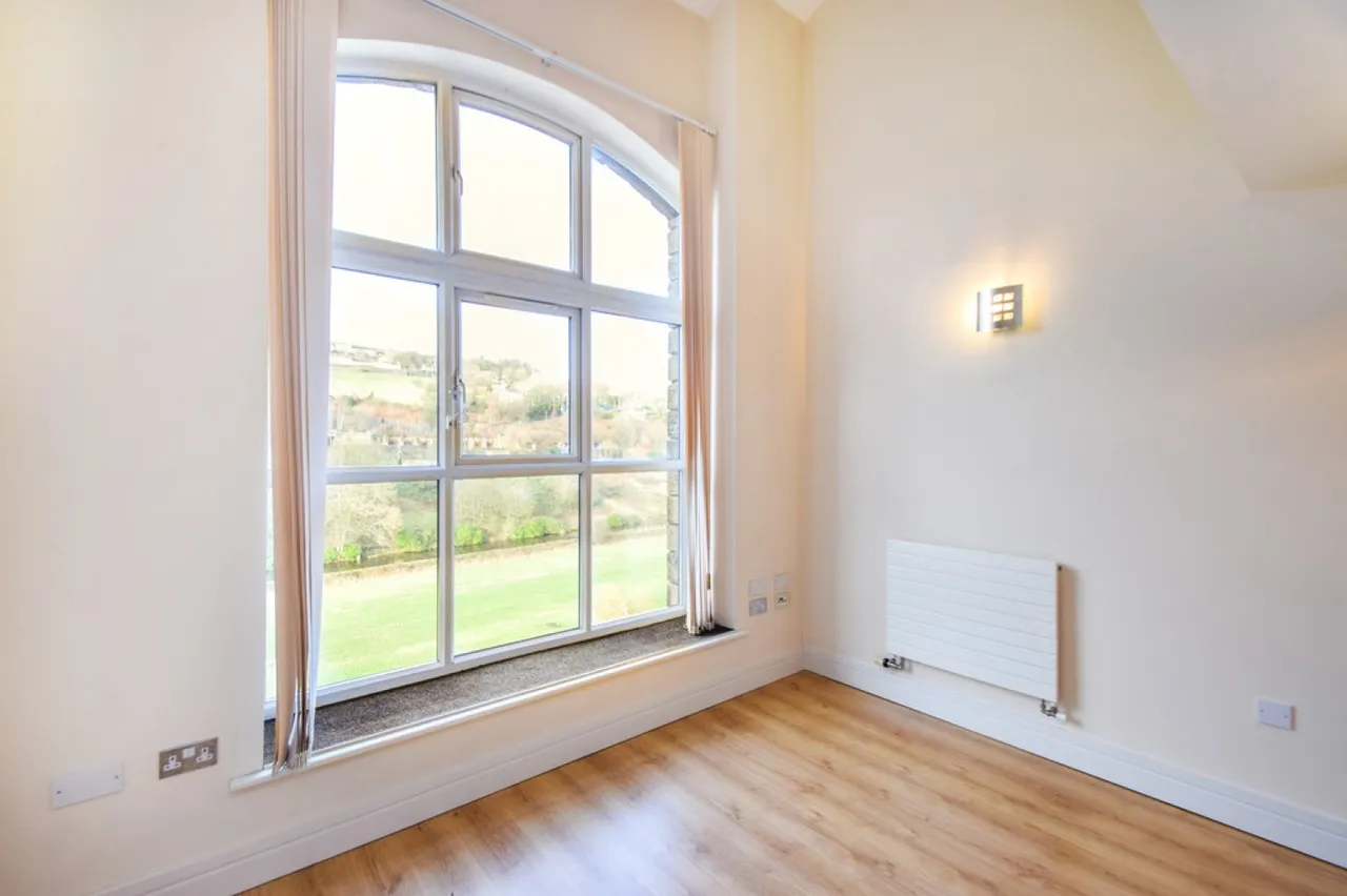 Low Westward Lane, Huddersfield, HD7, photo 5