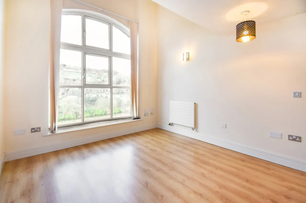 Low Westward Lane, Huddersfield, HD7, photo 6