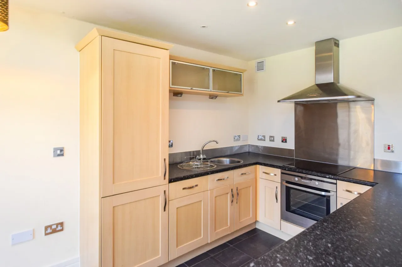 Low Westward Lane, Huddersfield, HD7, photo 3