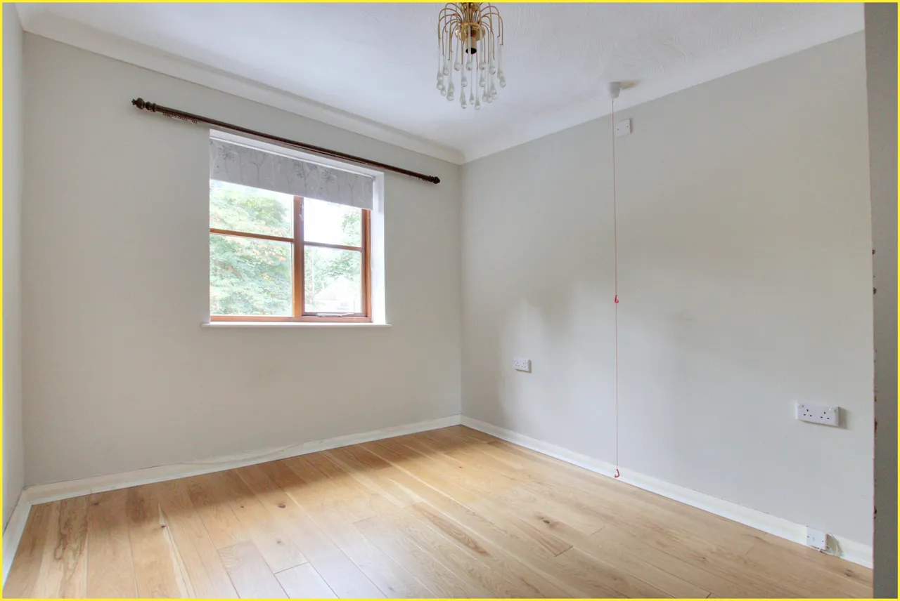 Flat 18, Crittenden Lodge Pond Cottage Lane, West Wickham, West Wickham, BR4 0QD, photo 4