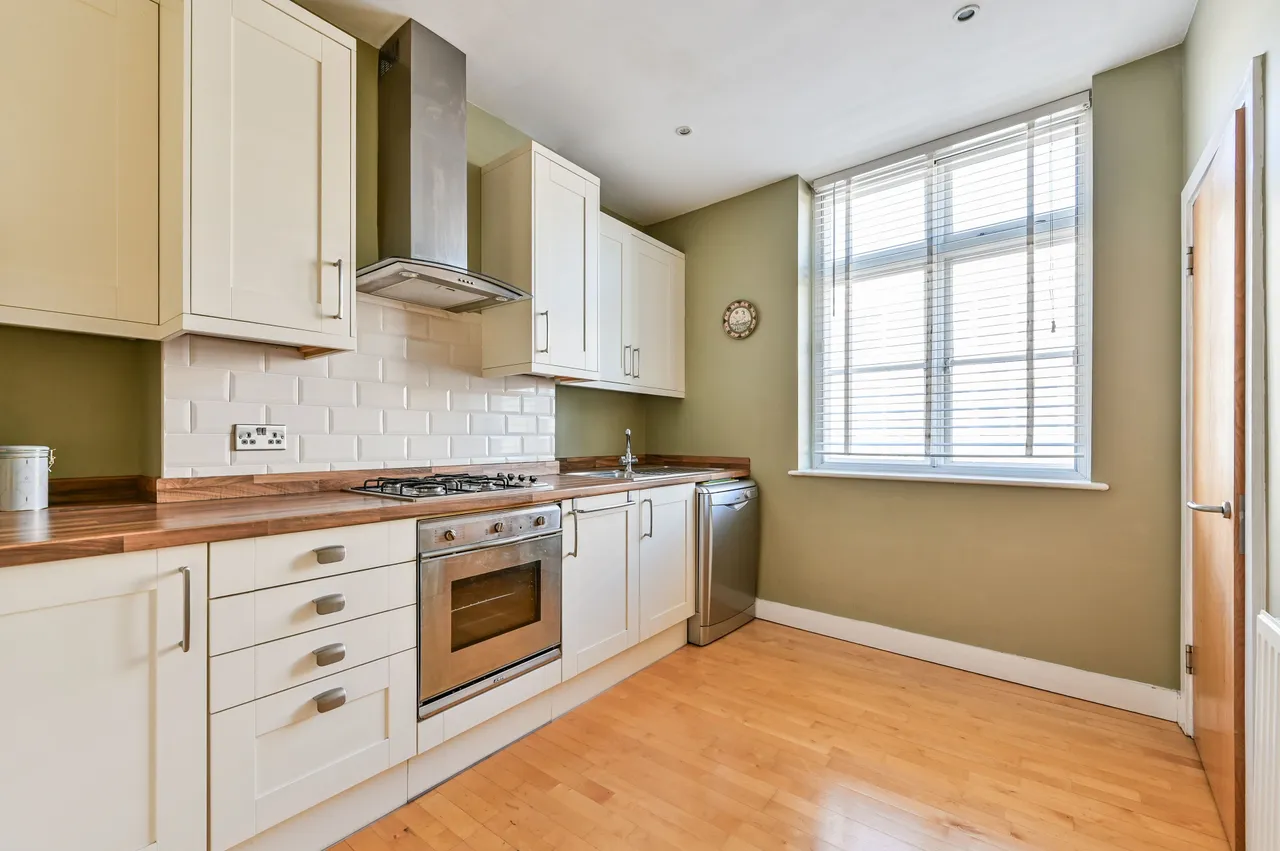 17 Fleetwood Apartments, 2 Northwold Road, London, photo 6