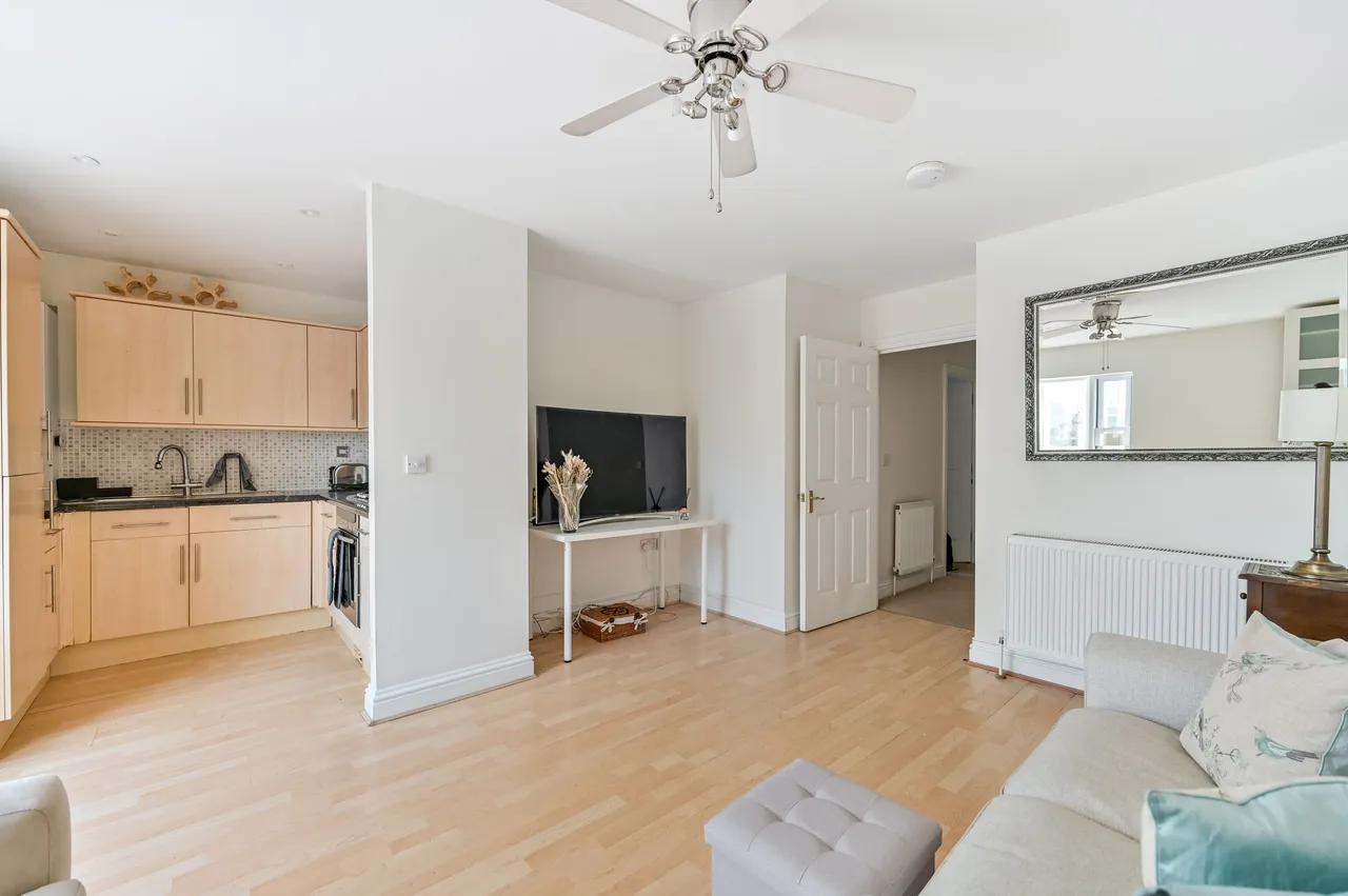 Flat 2, 14 Elm Grove, London, photo 2