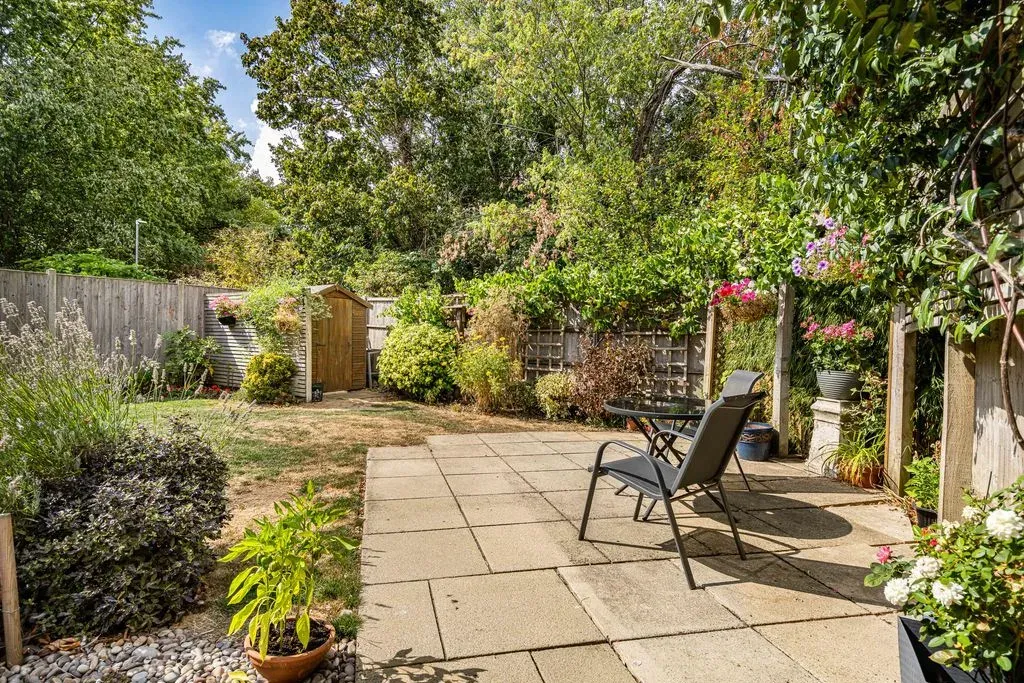 Windmill Hill Drive, Bletchley, Milton Keynes, Buckinghamshire, MK3 7RS, photo 20
