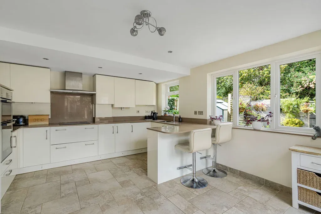 Windmill Hill Drive, Bletchley, Milton Keynes, Buckinghamshire, MK3 7RS, photo 2