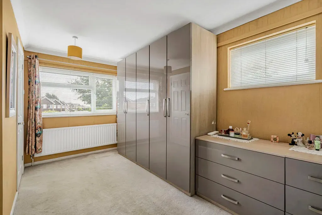 Windmill Hill Drive, Bletchley, Milton Keynes, Buckinghamshire, MK3 7RS, photo 9