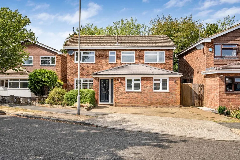 Windmill Hill Drive, Bletchley, Milton Keynes, Buckinghamshire, MK3 7RS, photo 26