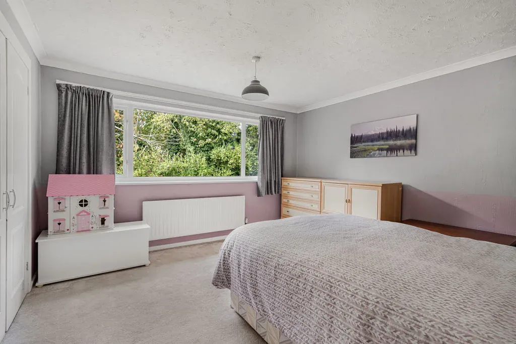 Windmill Hill Drive, Bletchley, Milton Keynes, Buckinghamshire, MK3 7RS, photo 13