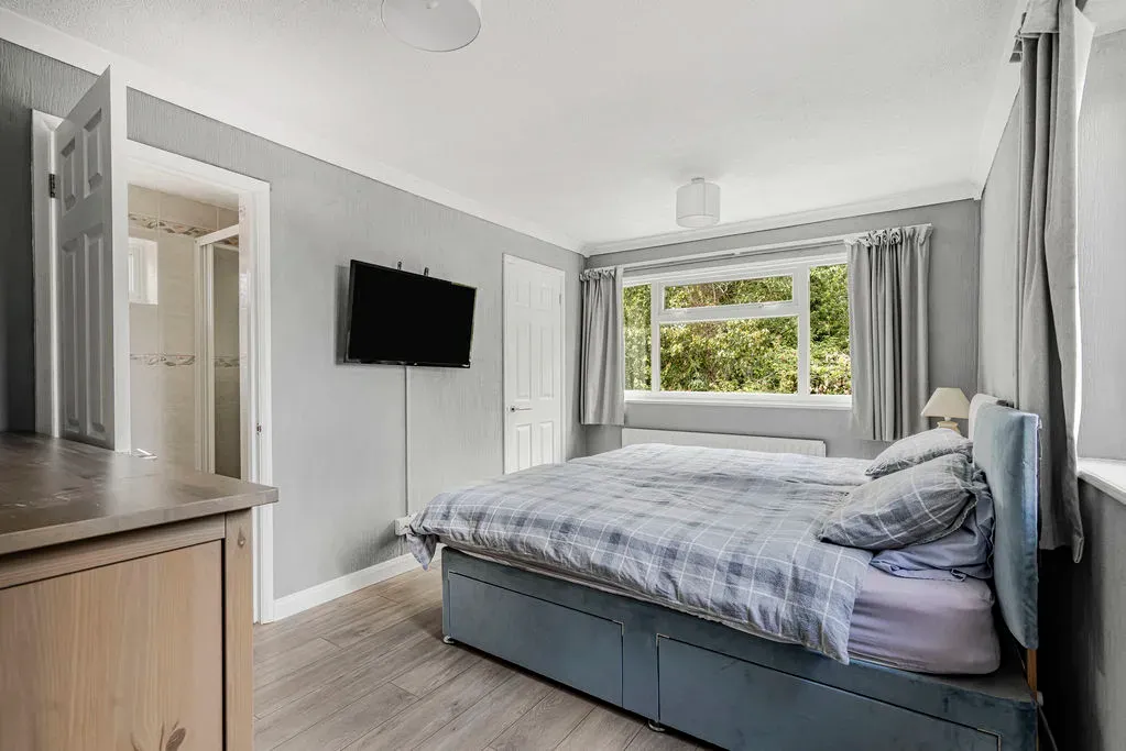 Windmill Hill Drive, Bletchley, Milton Keynes, Buckinghamshire, MK3 7RS, photo 11