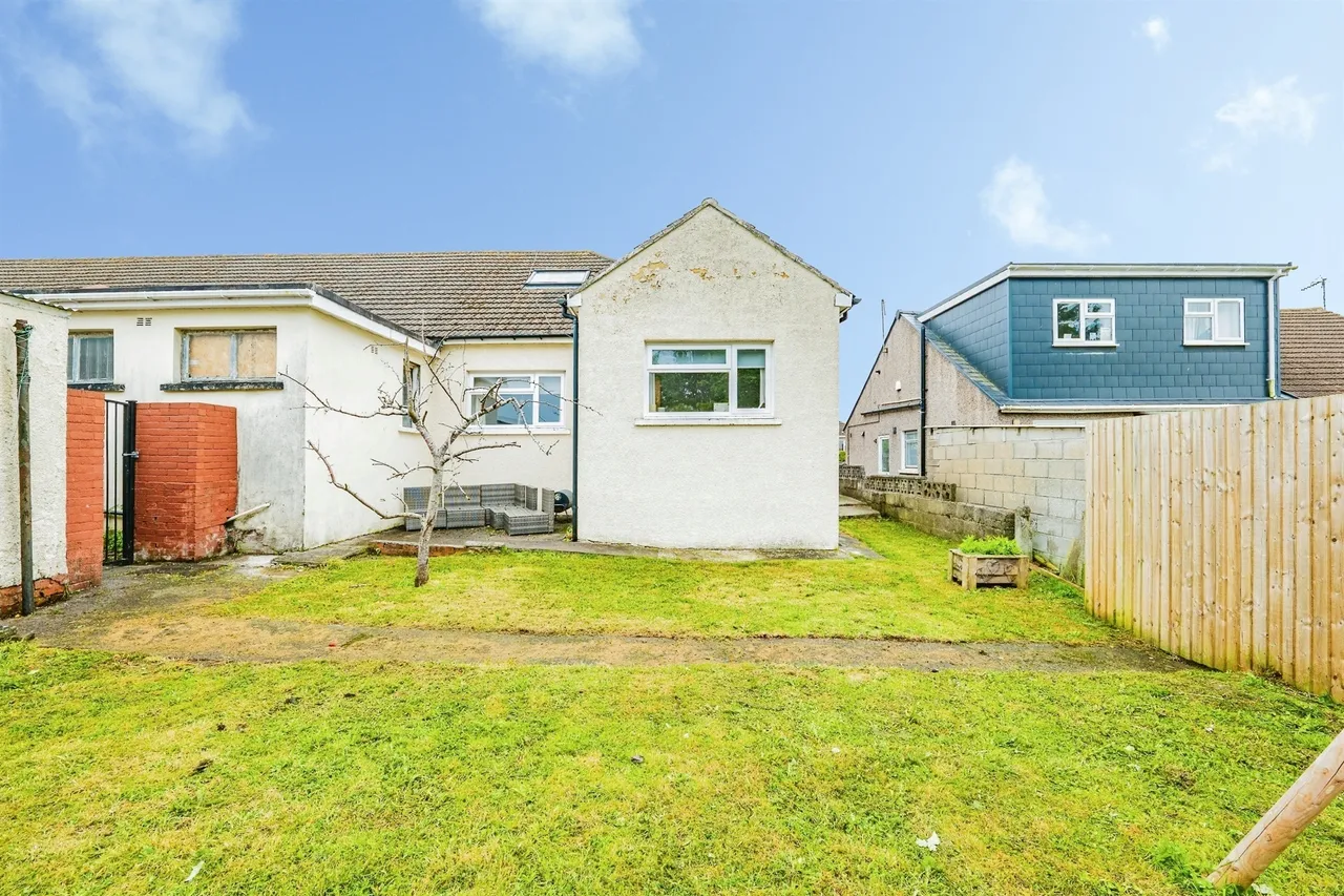Longfellow Drive, Bridgend, CF31, photo 24