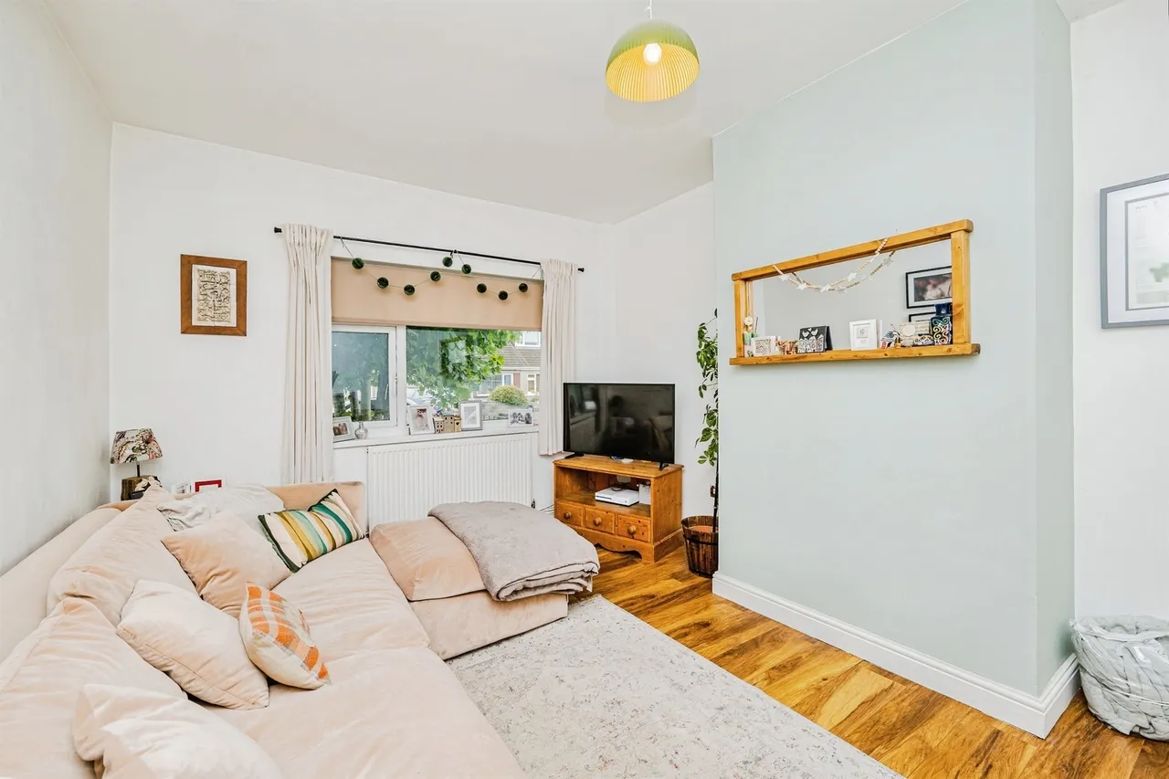 Longfellow Drive, Bridgend, CF31, photo 4