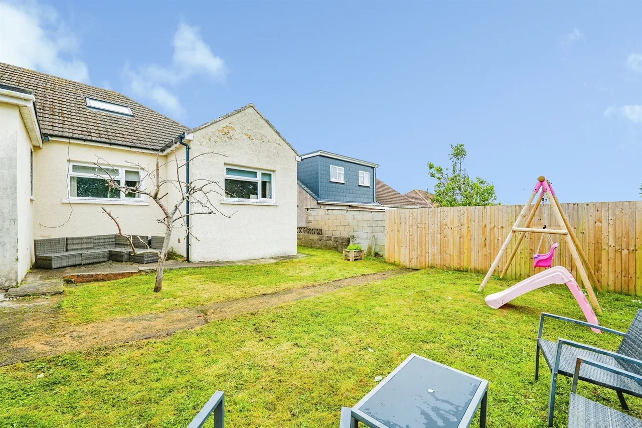 Longfellow Drive, Bridgend, CF31, photo 2