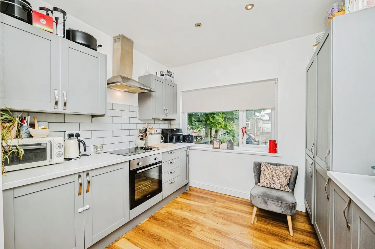 Longfellow Drive, Bridgend, CF31, photo 10