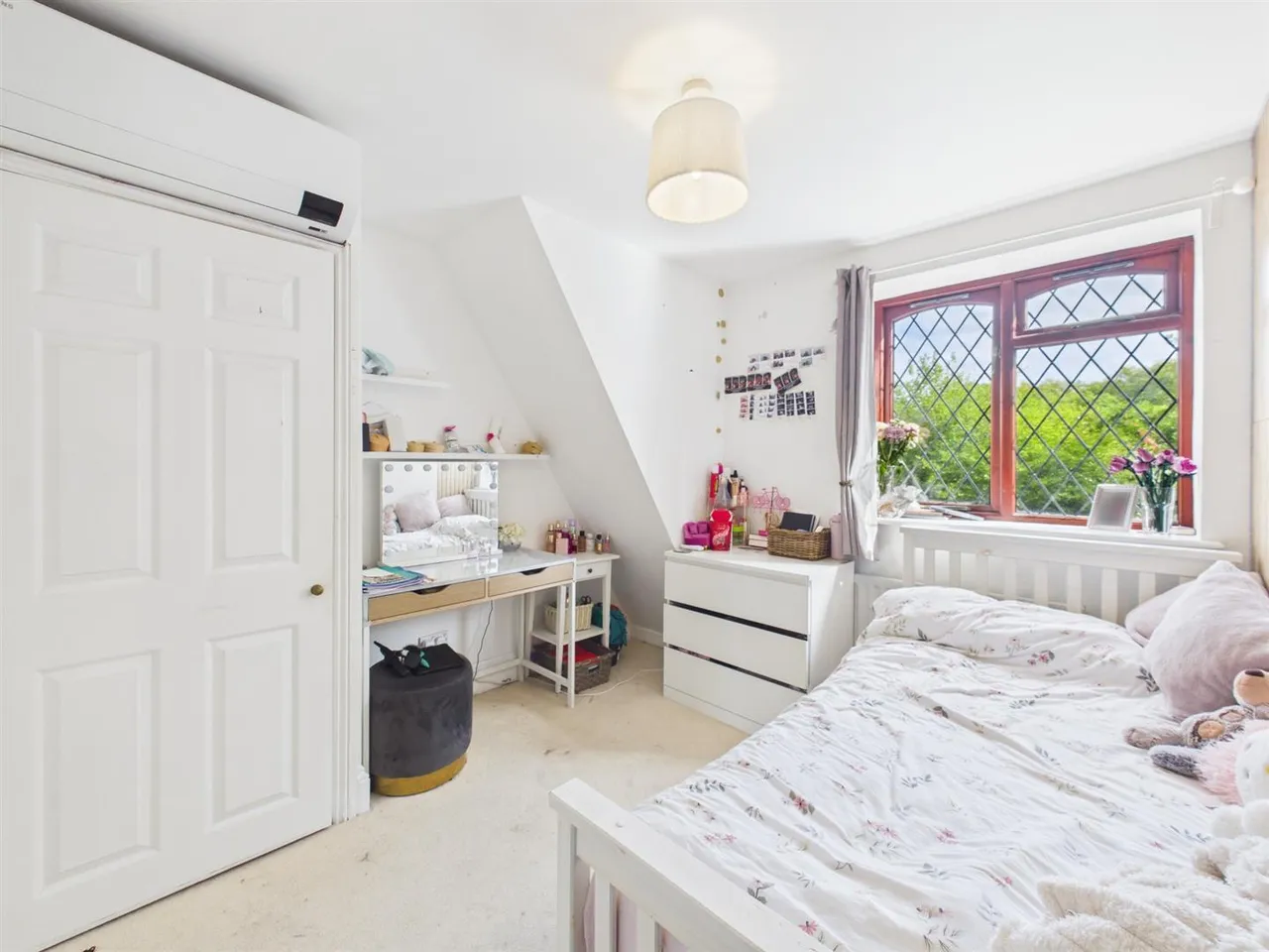 Thornhill Road, Ickenham, UB10, photo 10