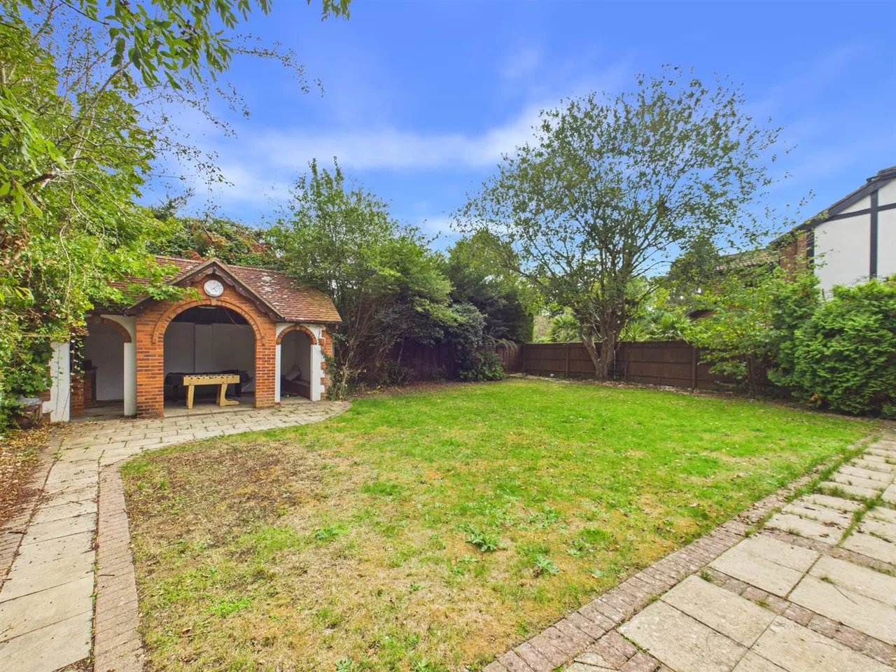 Thornhill Road, Ickenham, UB10, photo 15