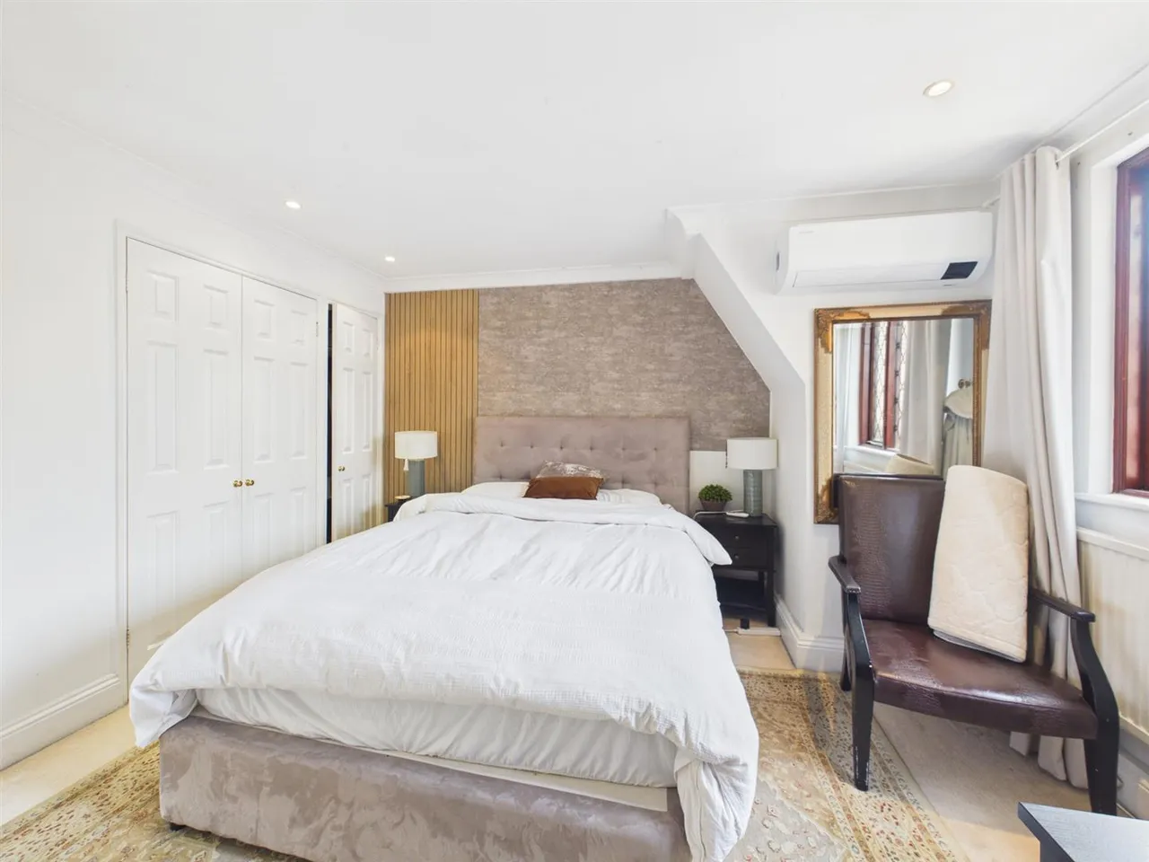 Thornhill Road, Ickenham, UB10, photo 11