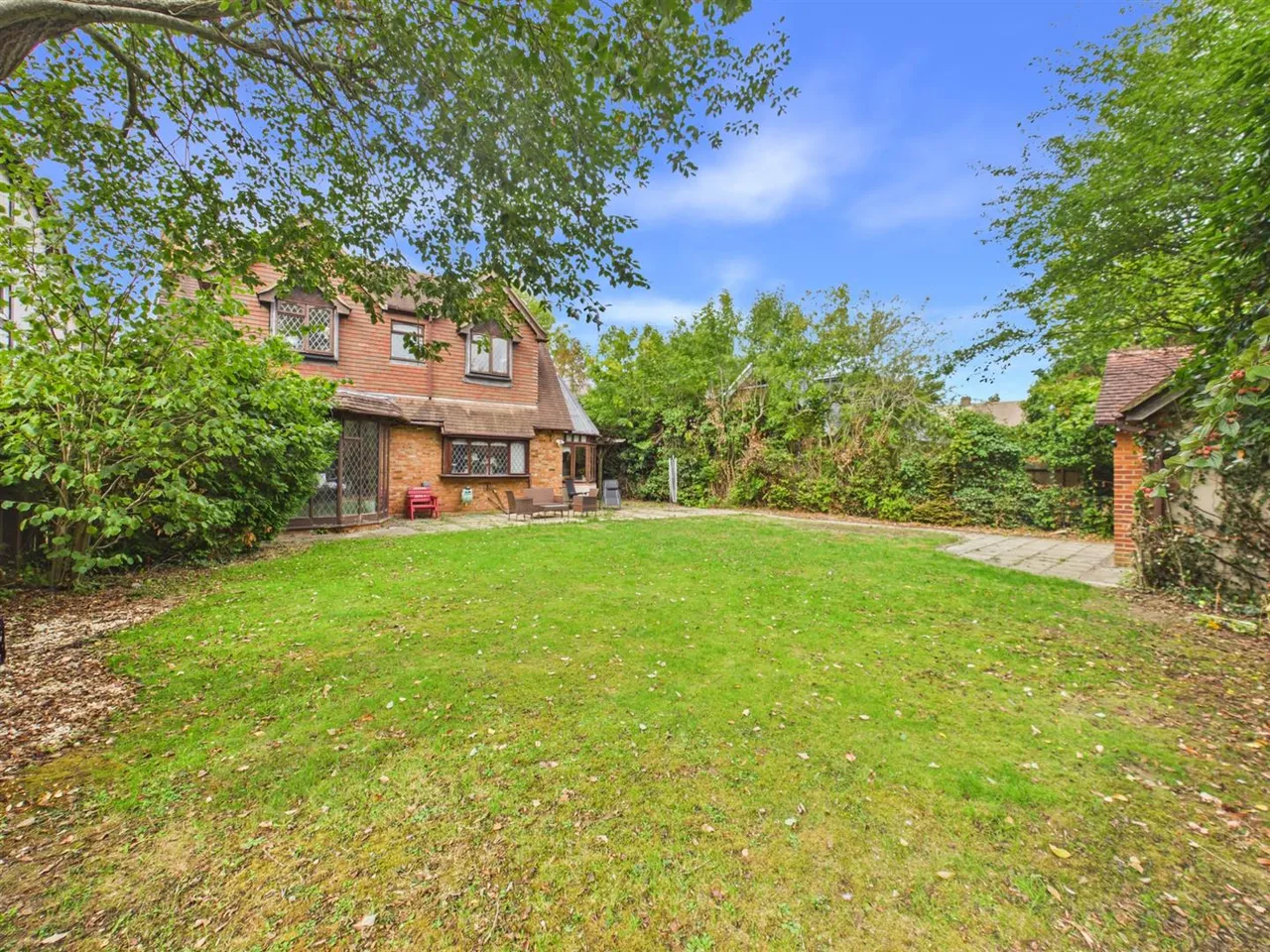Thornhill Road, Ickenham, UB10, photo 16