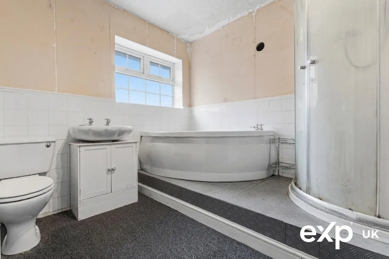 Tuxford Road, Boughton, NG22, photo 14
