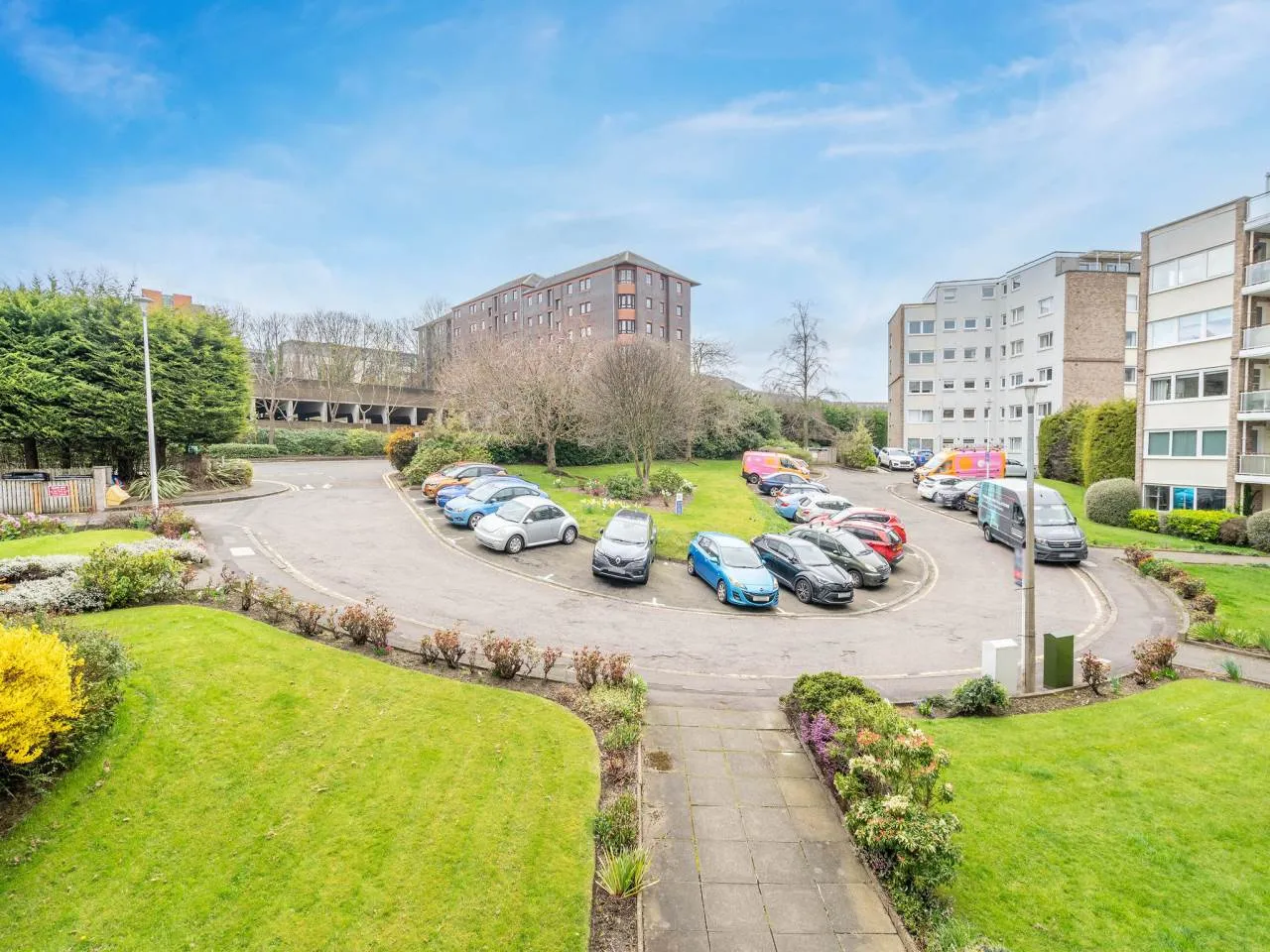 2 bed flat to rent — Orchard Brae Avenue, Orchard Brae, Edinburgh, EH4 2HW