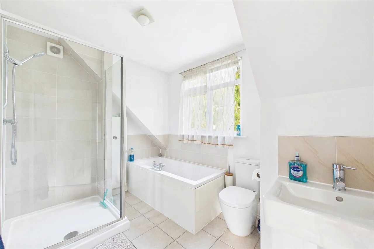 Curley Hill Road, Lightwater, GU18, photo 20