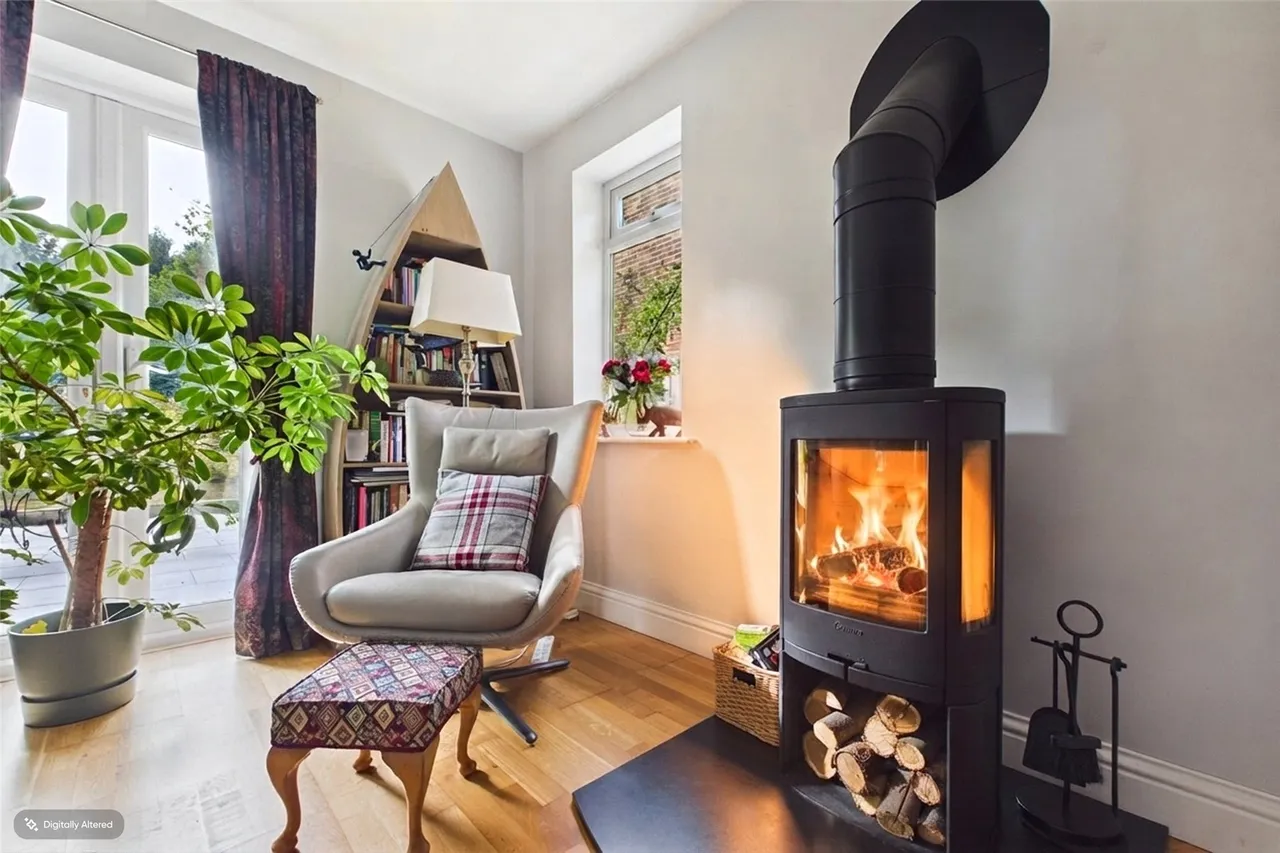 Curley Hill Road, Lightwater, GU18, photo 4