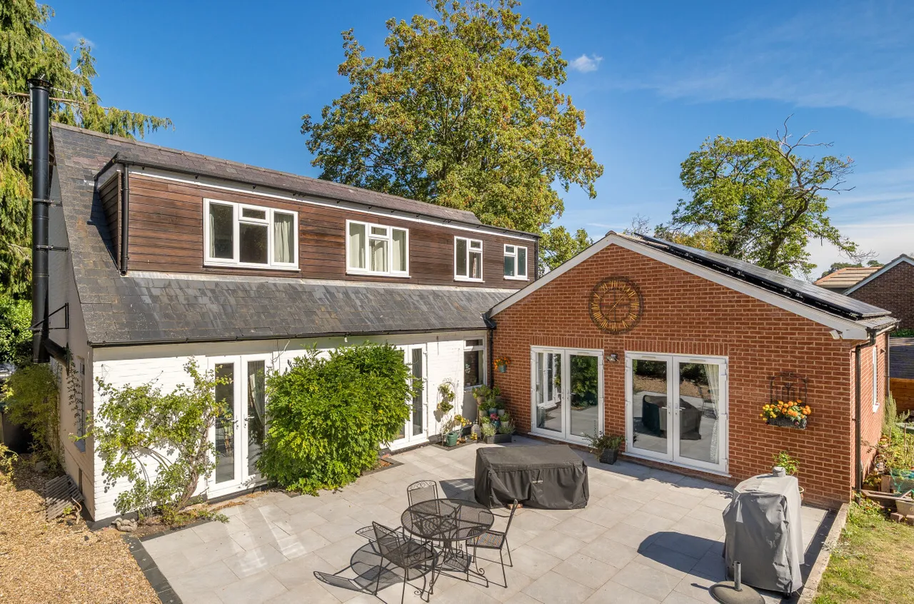 Curley Hill Road, Lightwater, GU18, photo 23