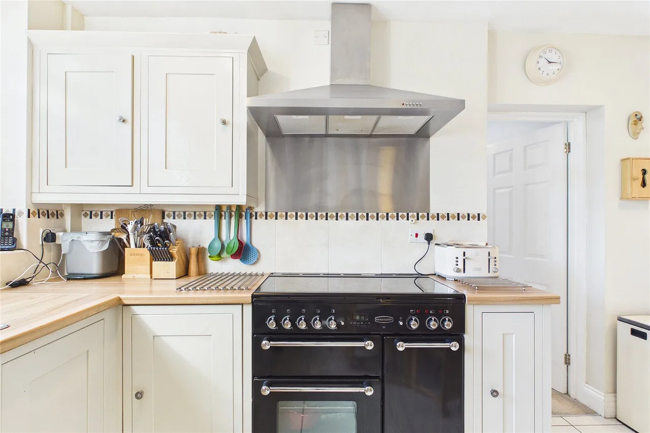 Curley Hill Road, Lightwater, GU18, photo 8