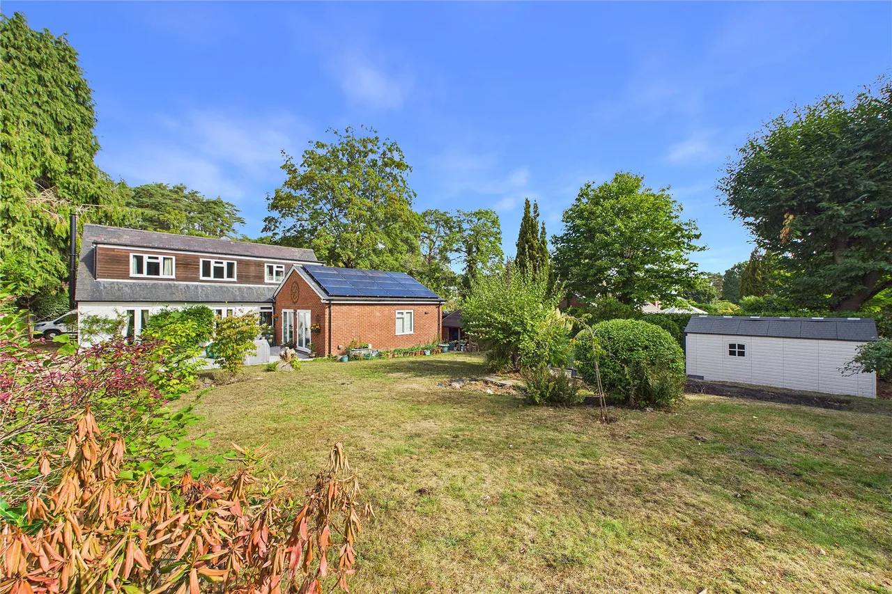 Curley Hill Road, Lightwater, GU18, photo 21