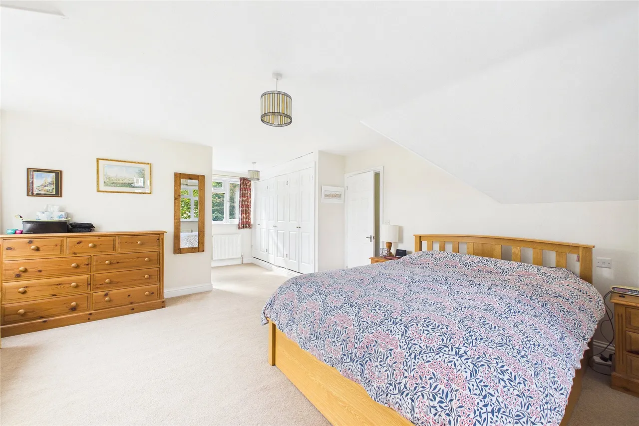Curley Hill Road, Lightwater, GU18, photo 13