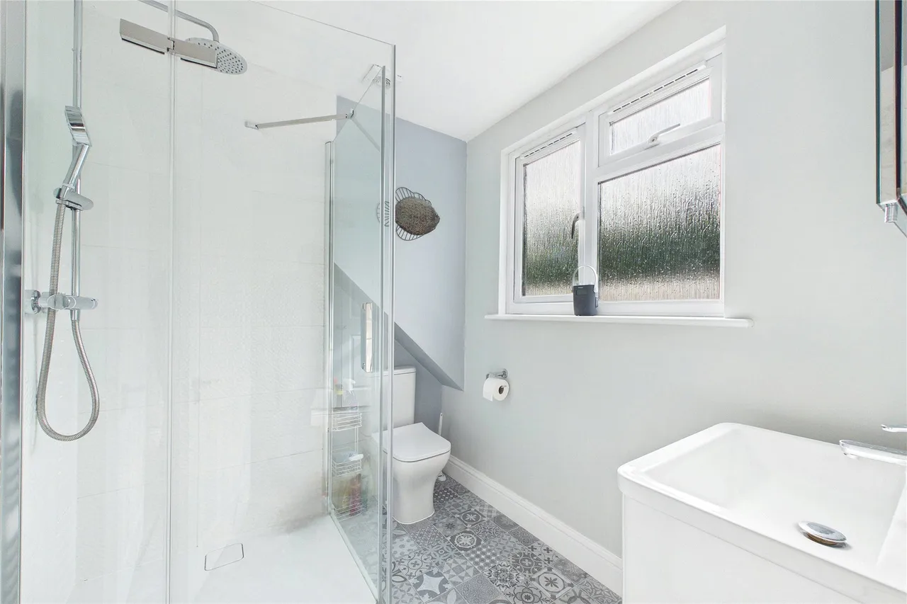 Curley Hill Road, Lightwater, GU18, photo 15
