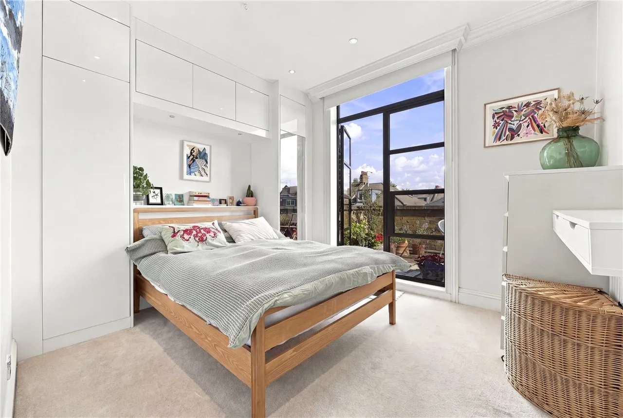 Blackstock Road, London, N4, photo 12