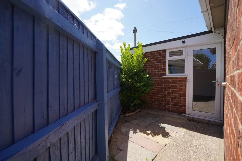 Waby Close, Grimsby, DN37, photo 25