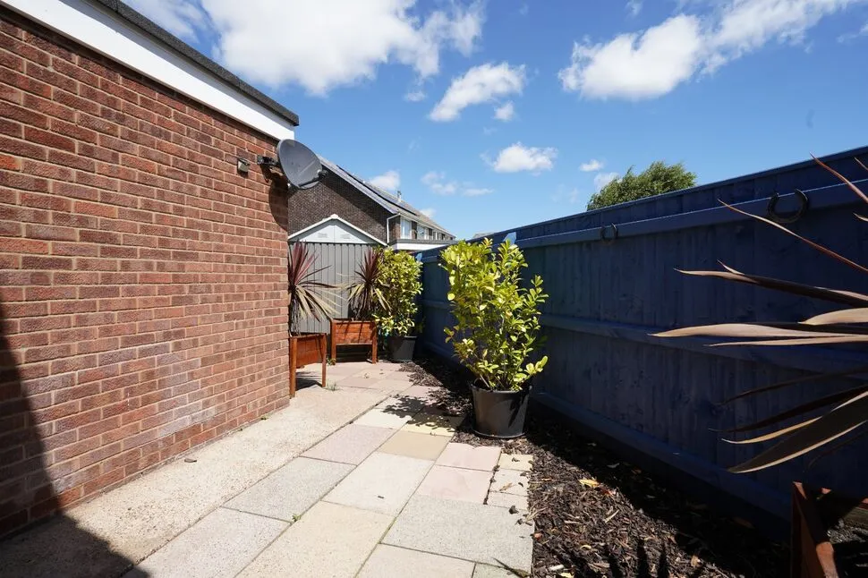 Waby Close, Grimsby, DN37, photo 32