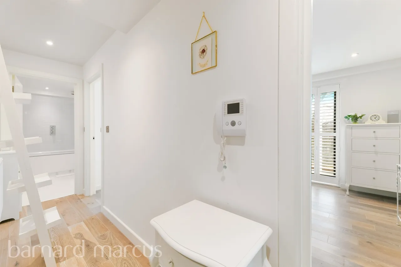 South Street, Epsom, KT18, photo 9