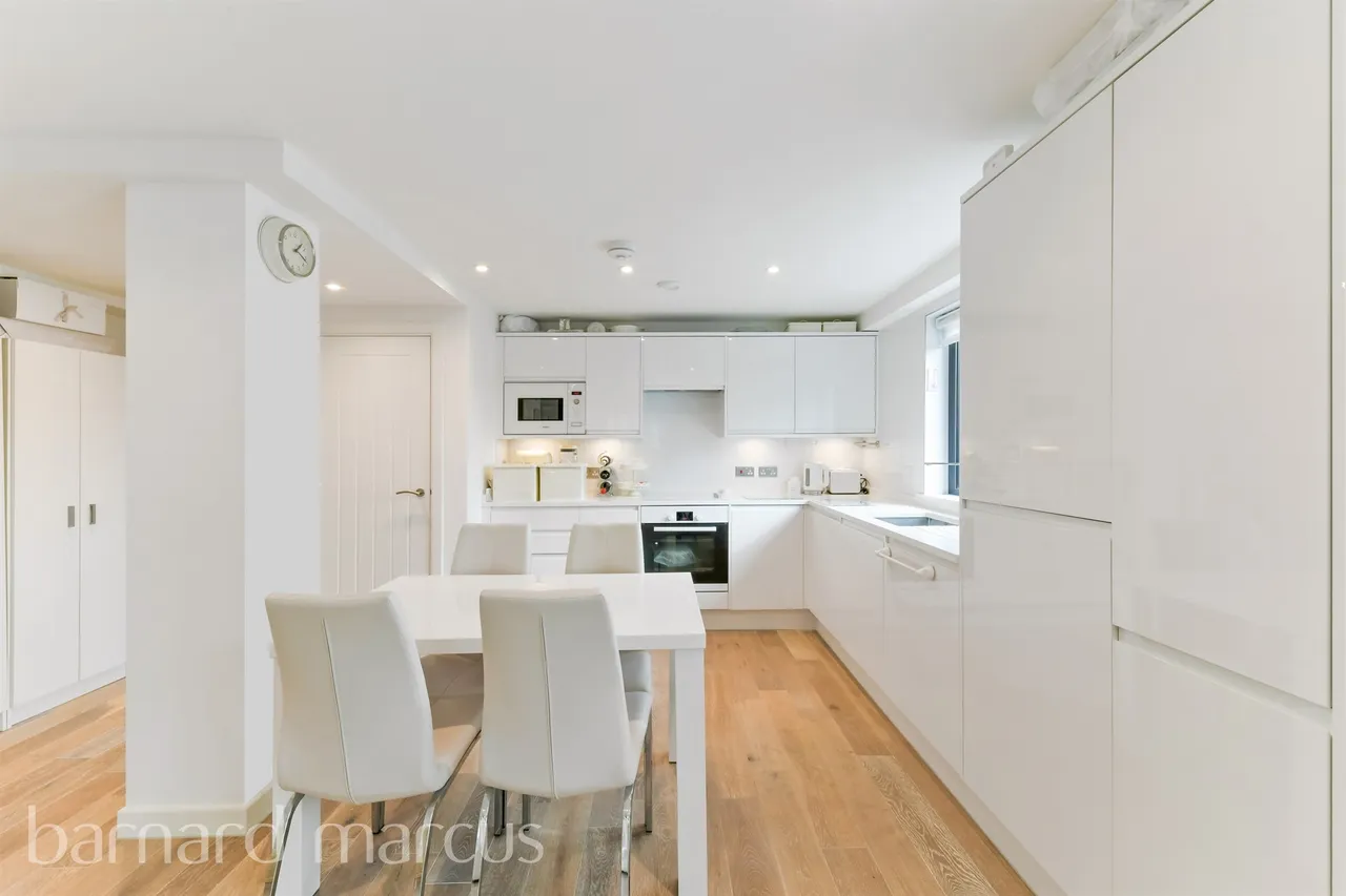 South Street, Epsom, KT18, photo 5