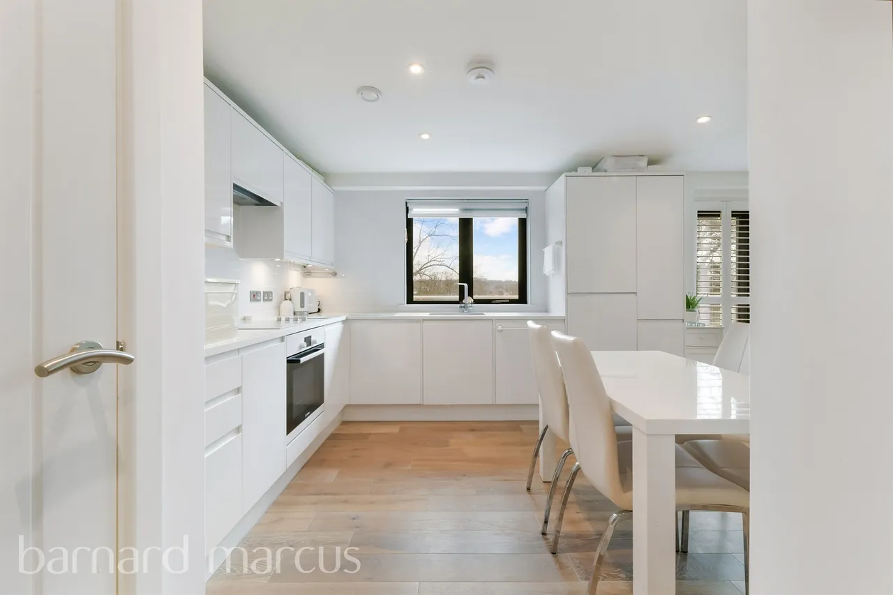 South Street, Epsom, KT18, photo 6