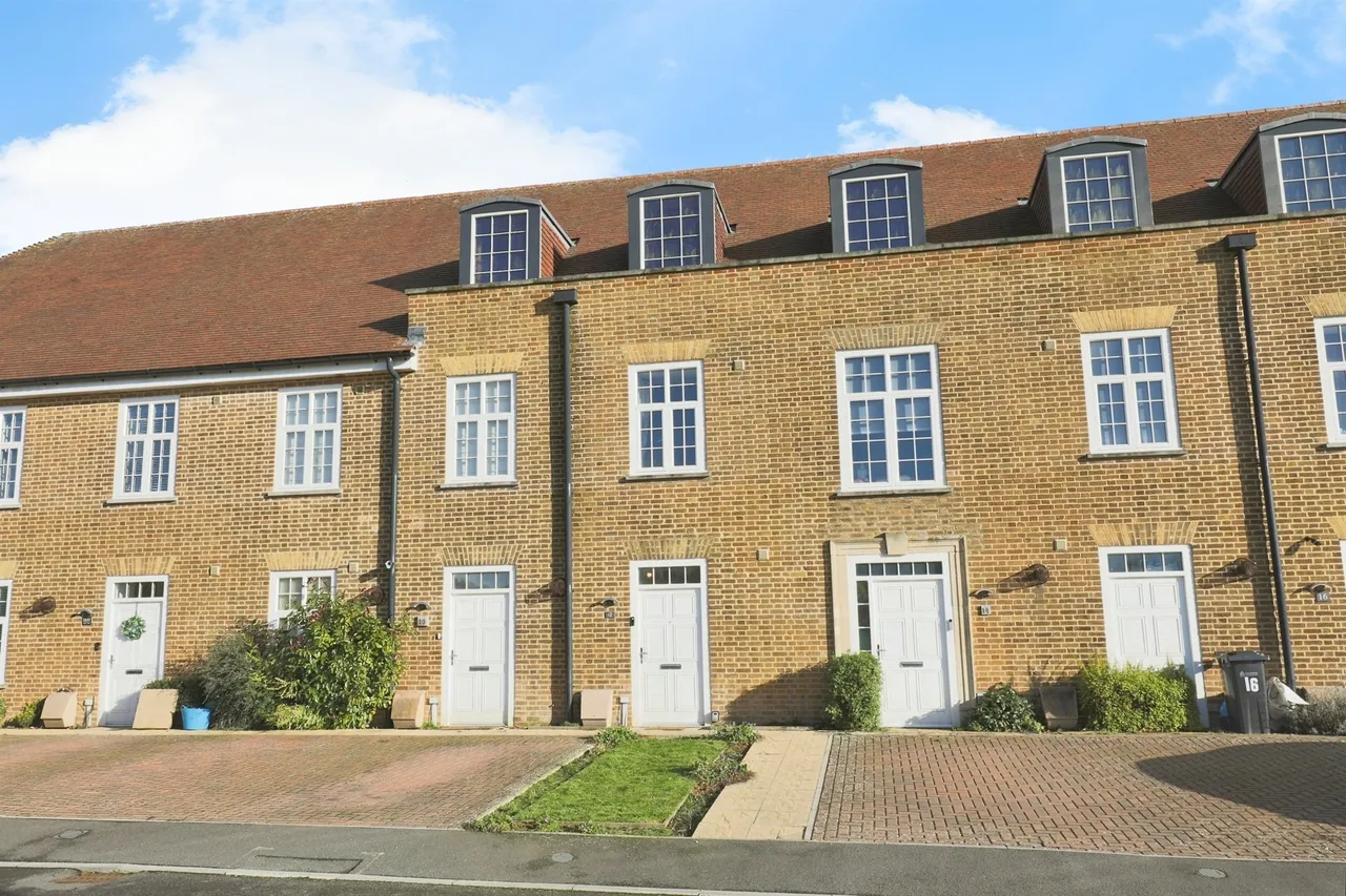 2 bed house for sale — Godfrey Place, Upper Rissington, Cheltenham