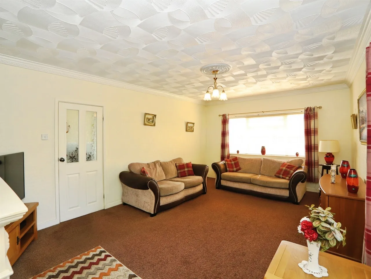The Walk, Hengoed, CF82, photo 5