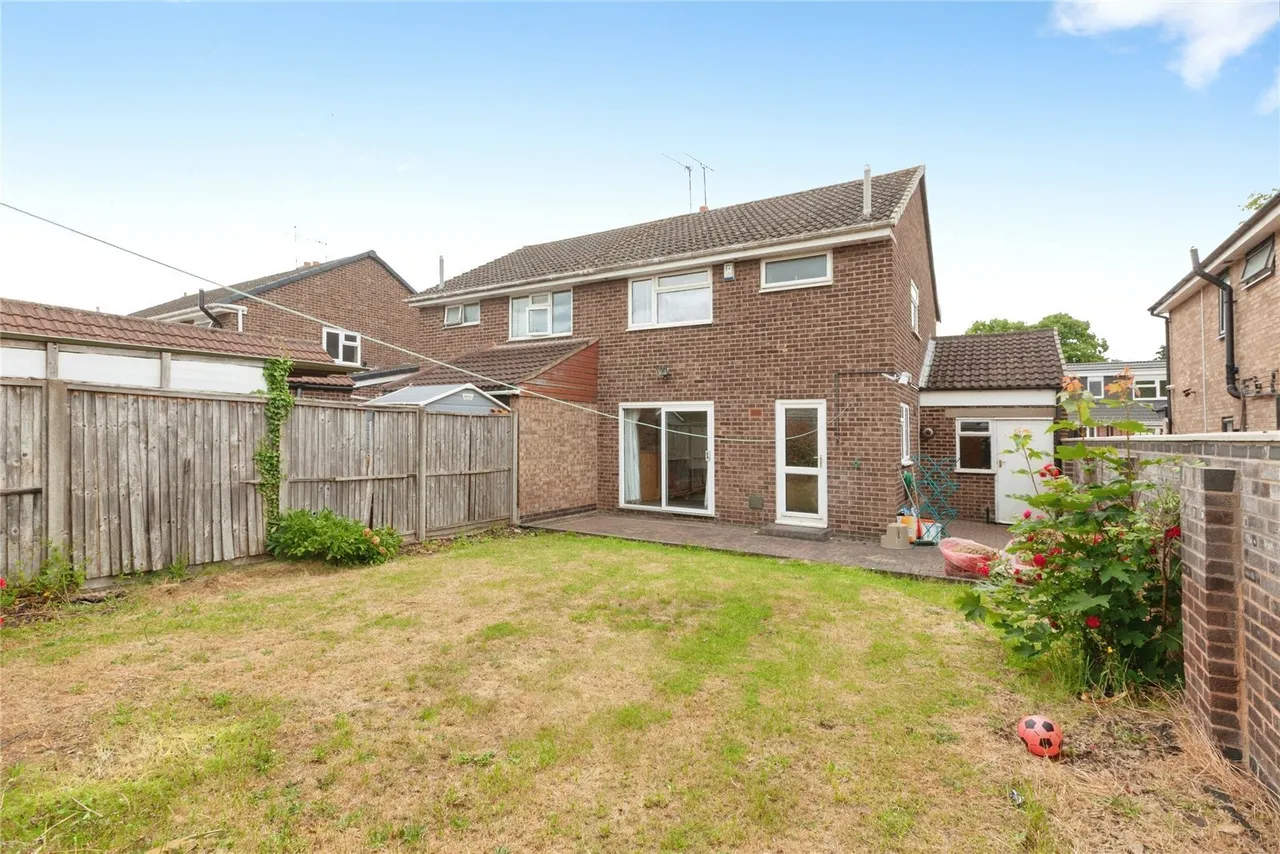 Coles Close, Rushey Mead, LE4, photo 14