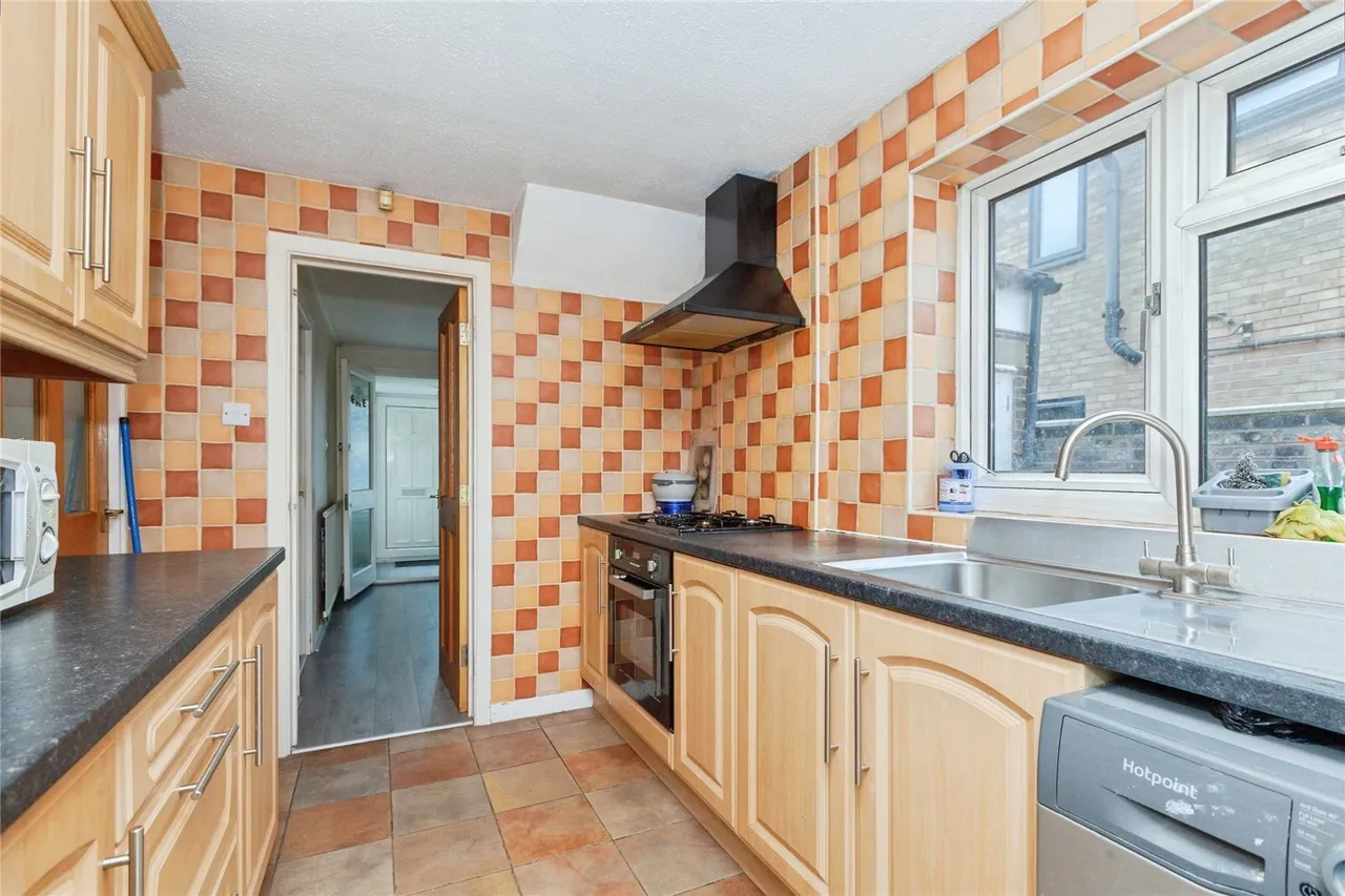 Coles Close, Rushey Mead, LE4, photo 6
