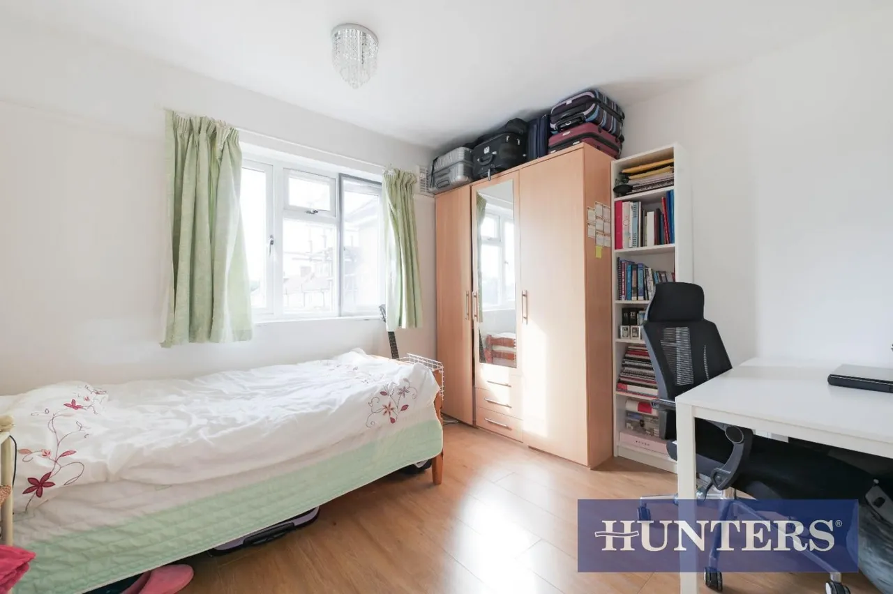 Amberwood Rise, New Malden, photo 8