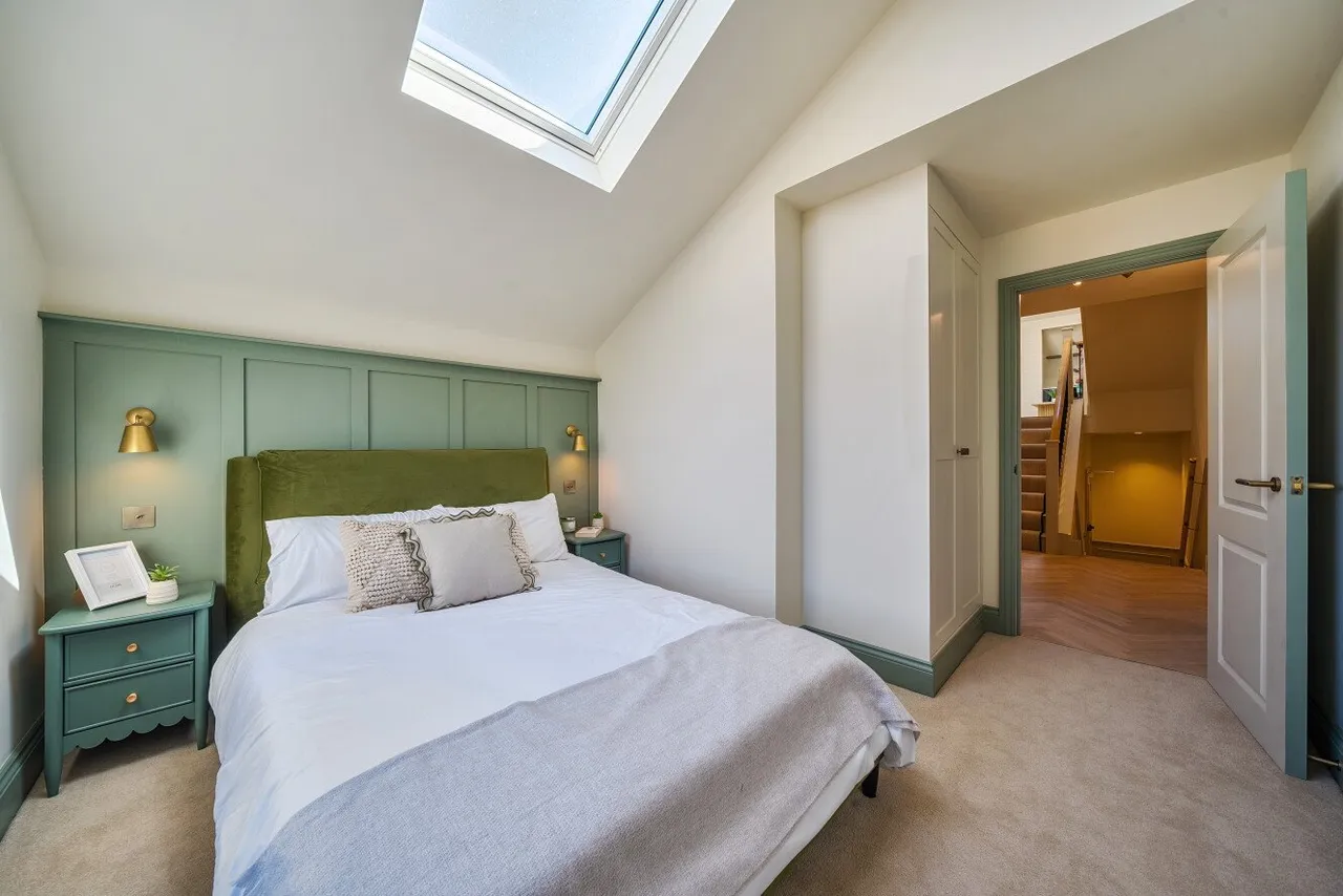 Lower Richmond Road, London, SW15, photo 8