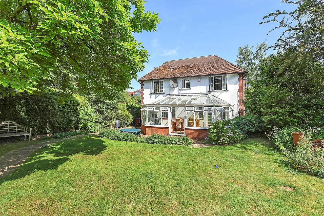 4 bed property for sale, Snatts Hill, Oxted, RH8