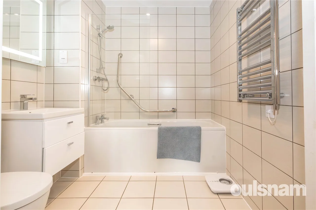 Oak Tree Lane, Bournville, Birmingham, West Midlands, B30 1UB, photo 16