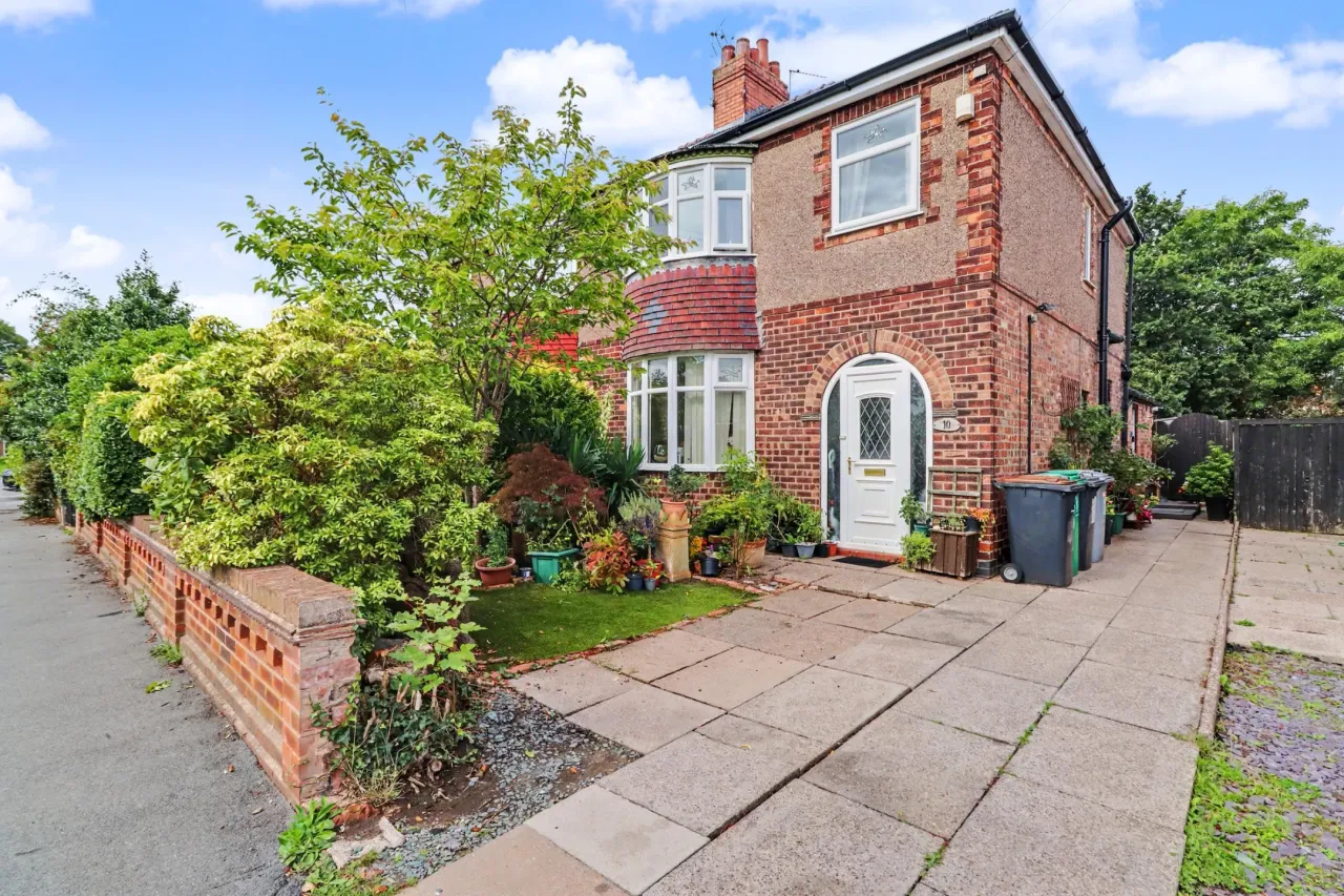 3 bed property for sale, Crossway, Crewe