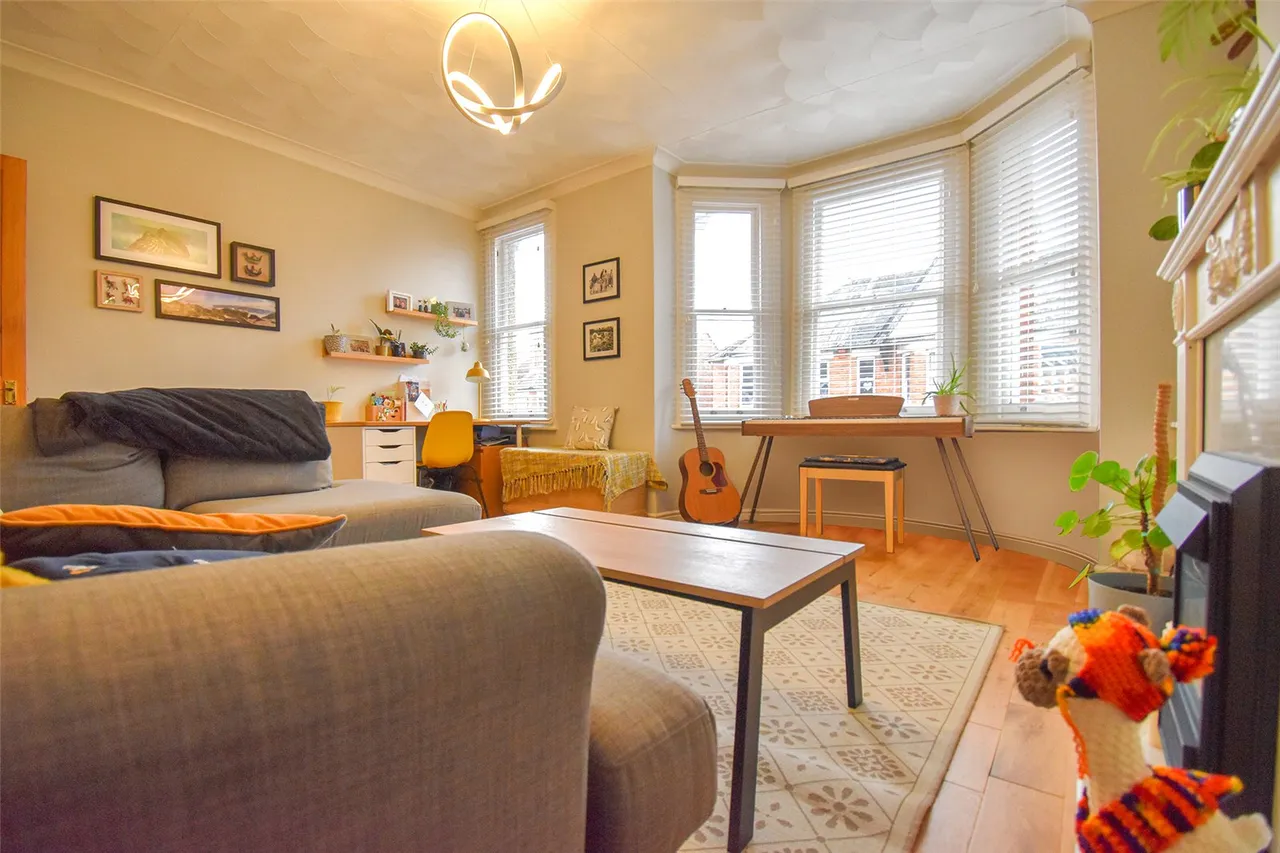 St. Michaels Road, Aldershot, Hampshire, GU12 4JJ, photo 2