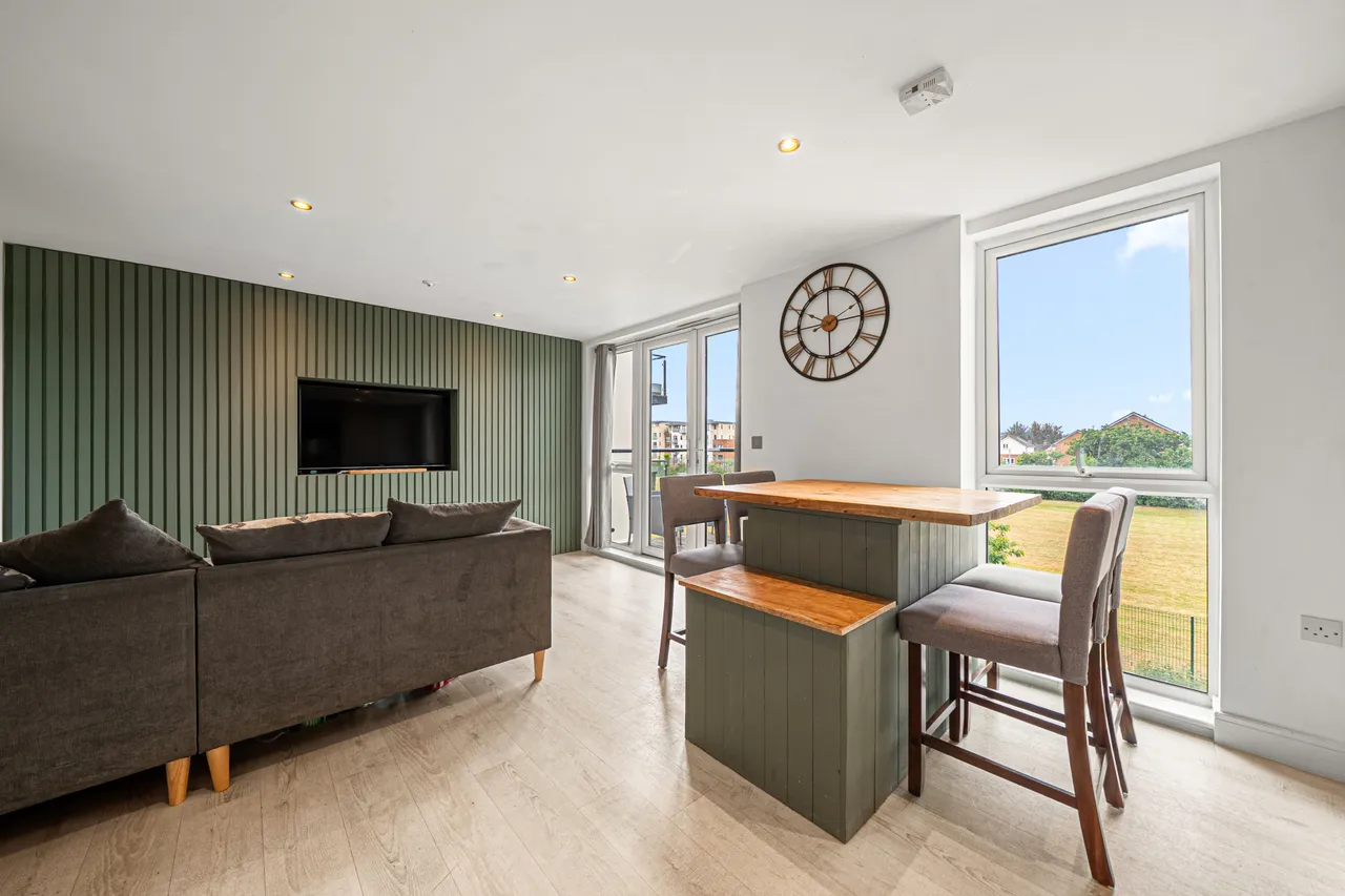 Hawker Drive, Addlestone, KT15, photo 10